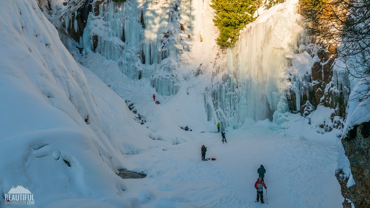 Winter beauty of the Franklin Falls Trail, Snoqualmie Region, North Bend Area